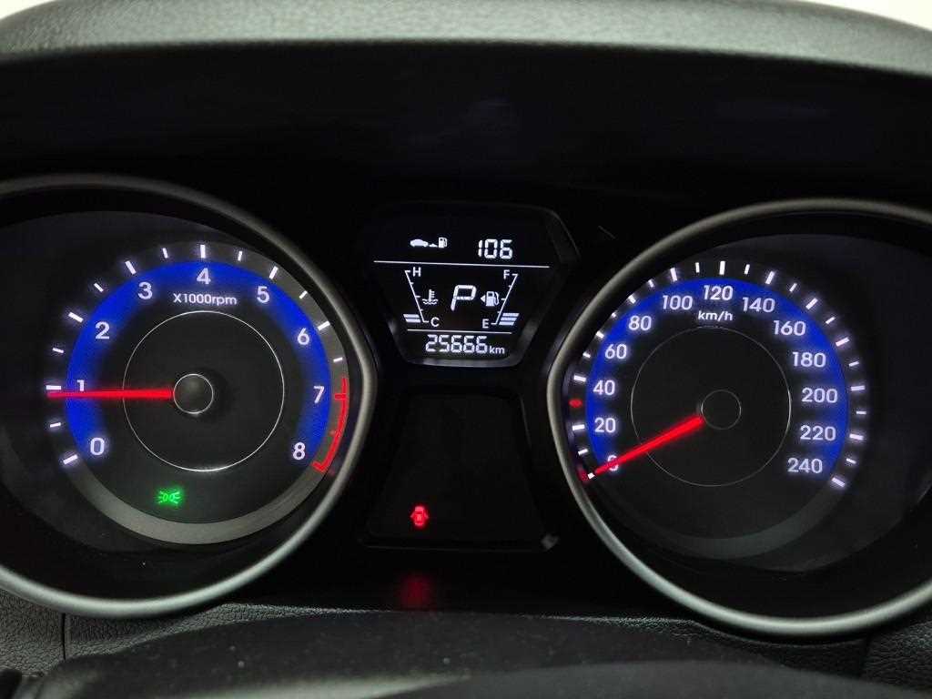 HYUNDAI Avante - Vista 6