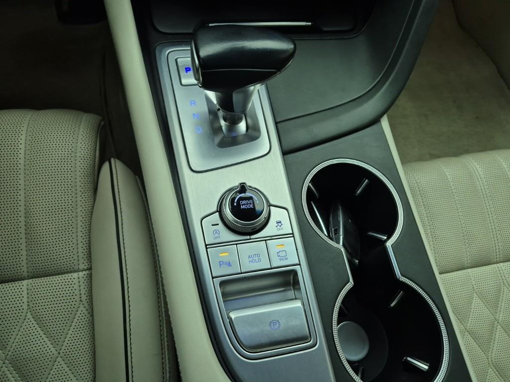 Genesis G70 - Vista 8