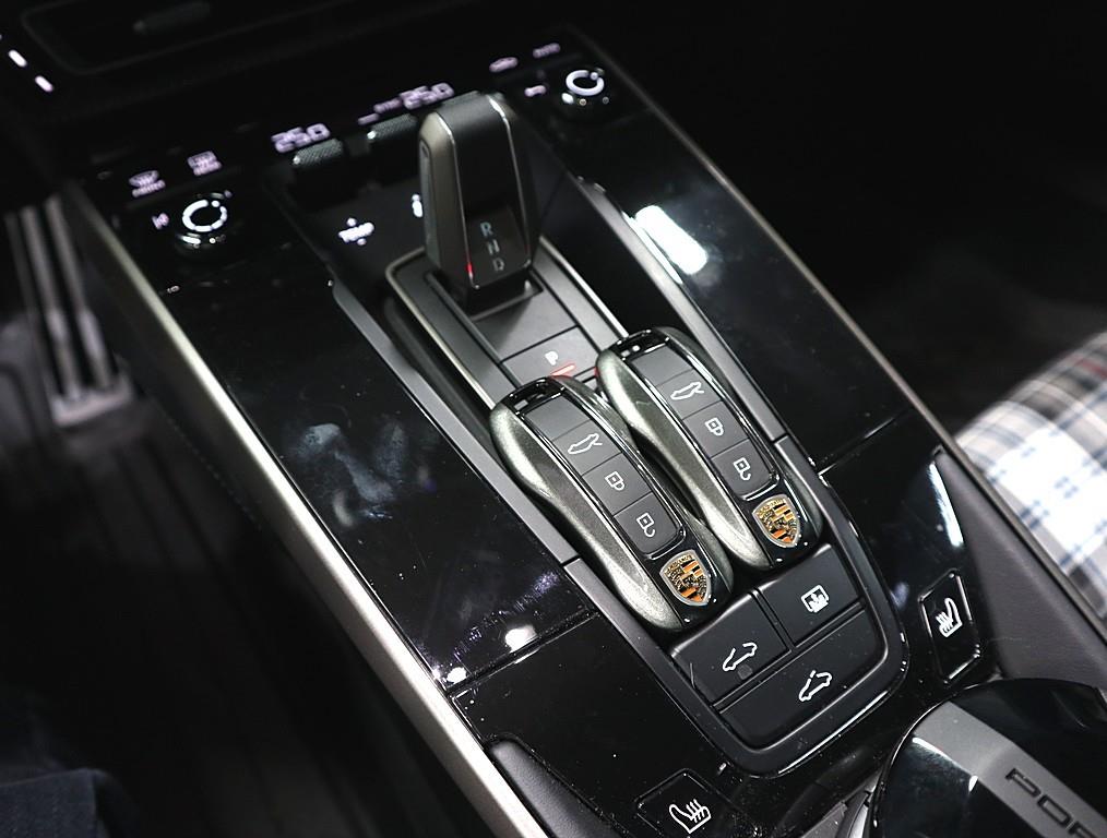 Porsche 911 2025 Verde - Importación desde Corea - HF Imports Iquique - Foto 13