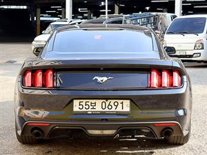 Ford Mustang - Vista 6