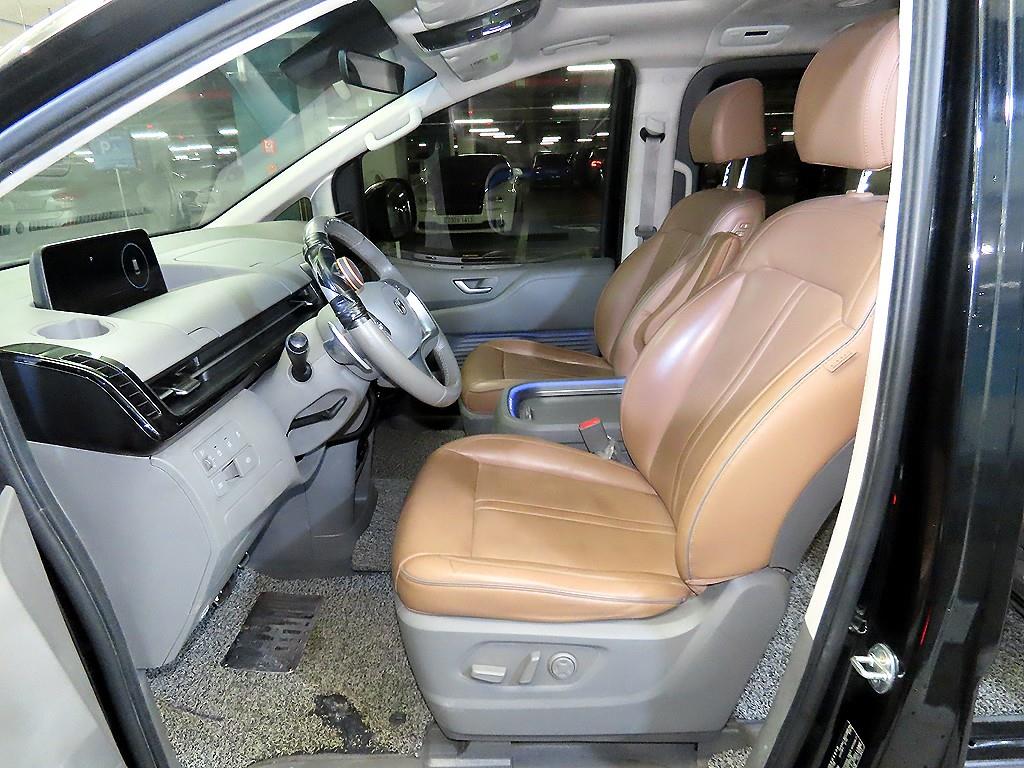 HYUNDAI Staria - Vista 6