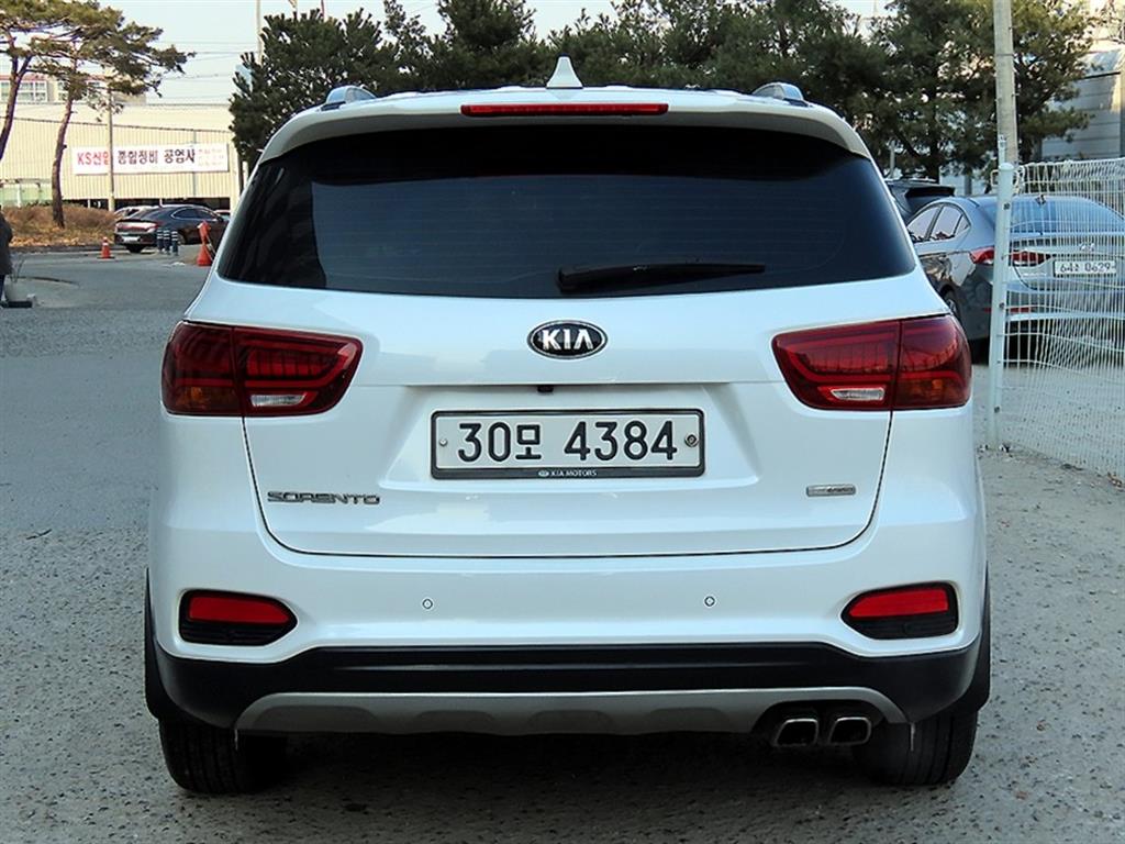 KIA Sorento - Vista 4