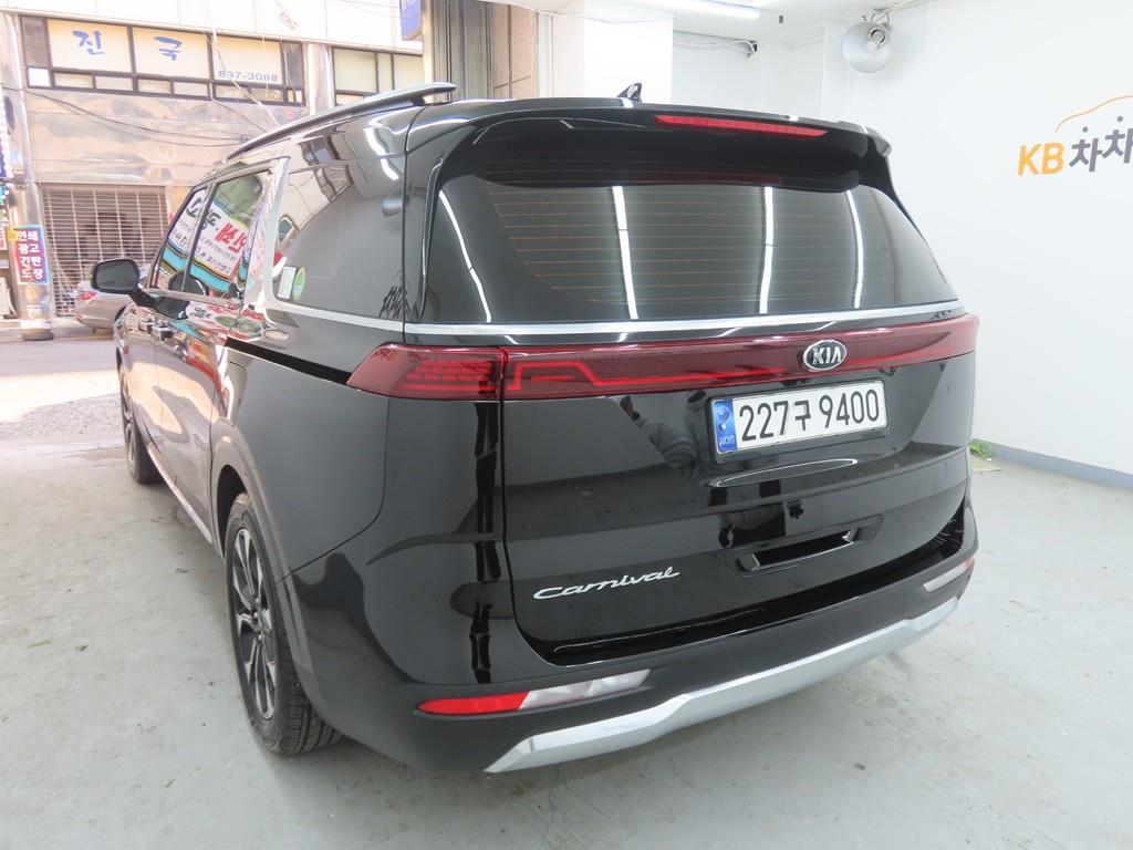 KIA Carnival - Vista 4