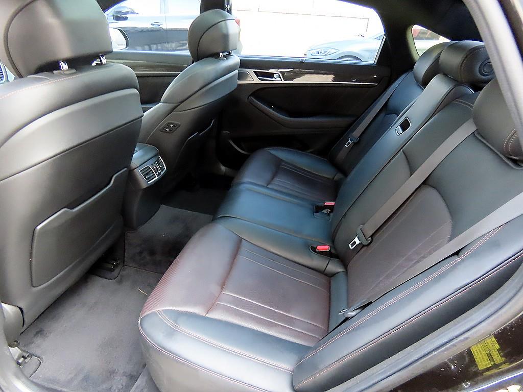 Genesis G80 - Vista 6