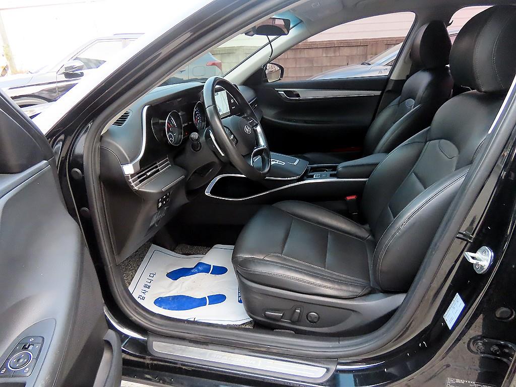 HYUNDAI Grandeur - Vista 5