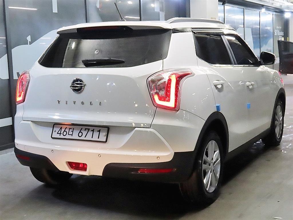 Ssangyong Tivoli - Vista 4