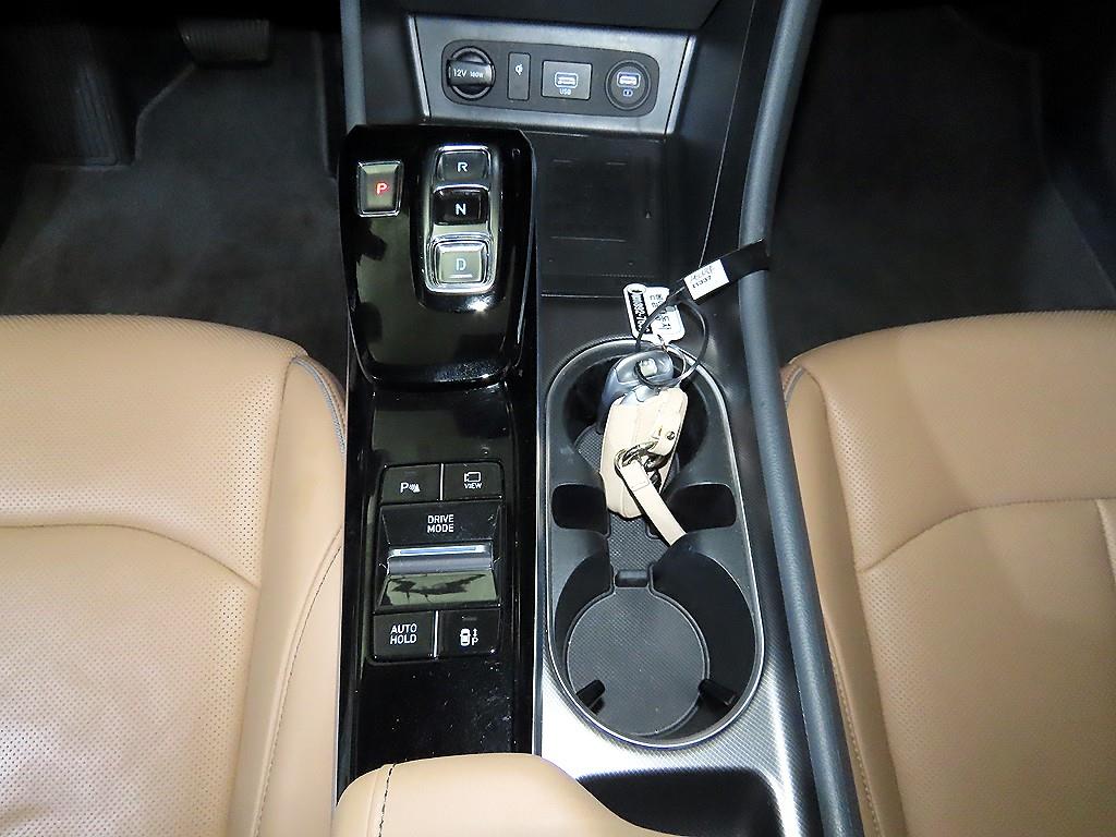 HYUNDAI Sonata - Vista 12