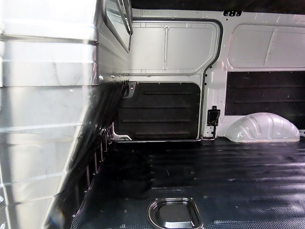 HYUNDAI Starex - Vista 6