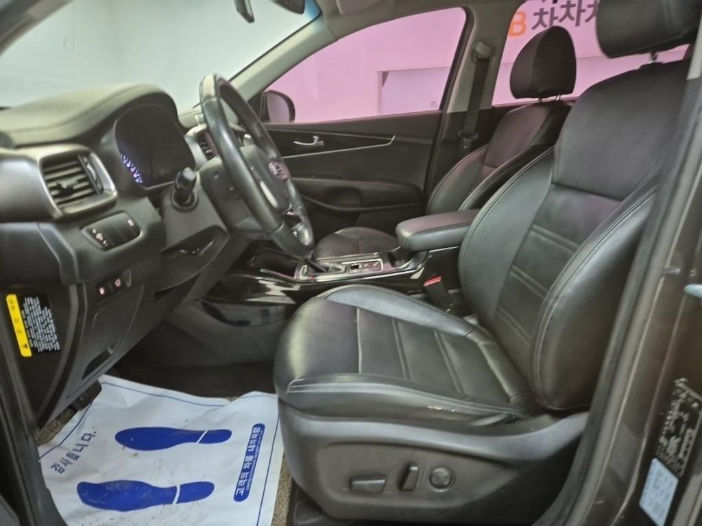 KIA Sorento - Vista 11