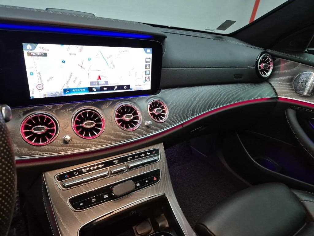 Mercedes Benz E class - Vista 9