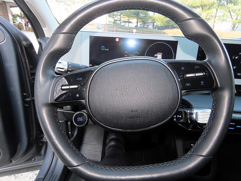 HYUNDAI Ioniq 5 - Vista 8