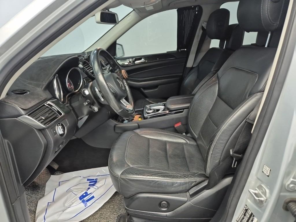 Mercedes Benz GLS Class - Vista 11