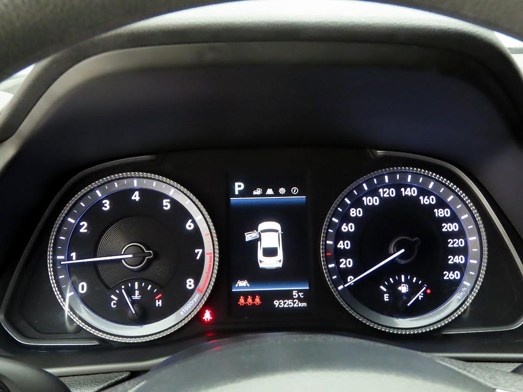 HYUNDAI Sonata - Vista 6