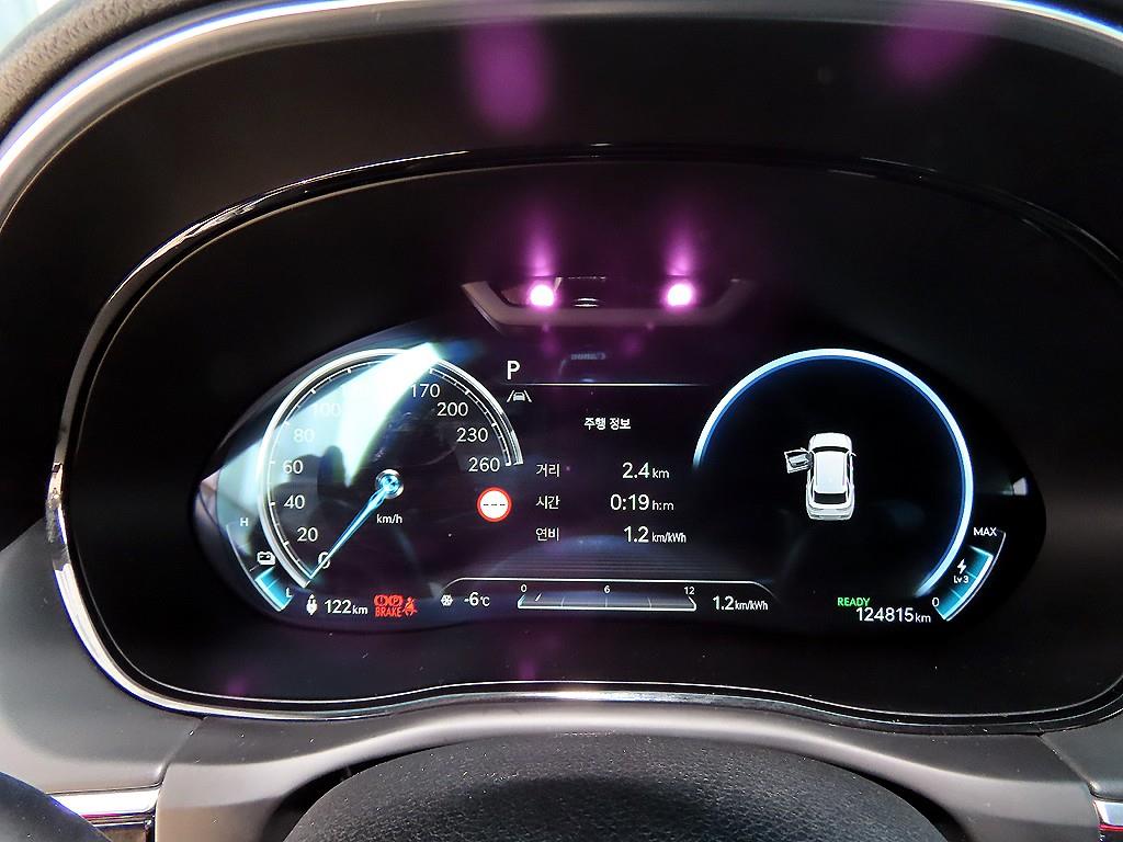 Genesis GV70 - Vista 9