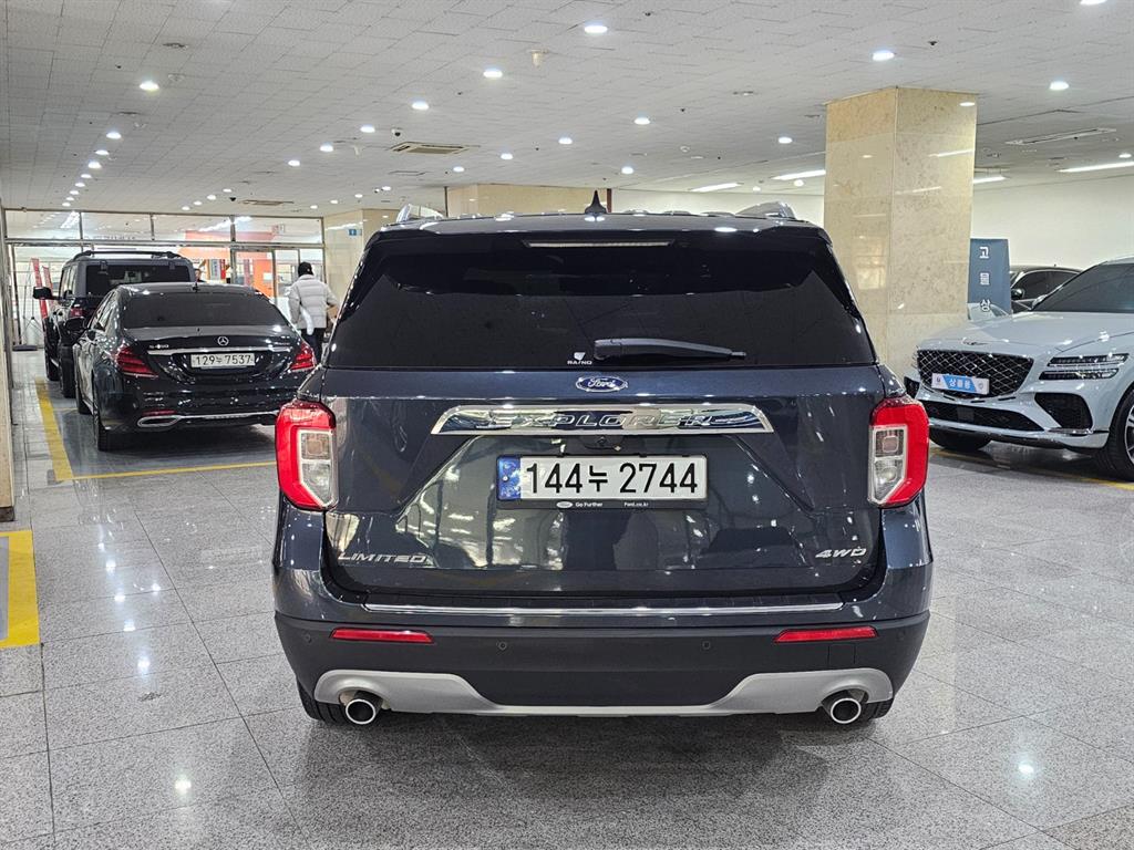 Ford Explorer - Vista 4