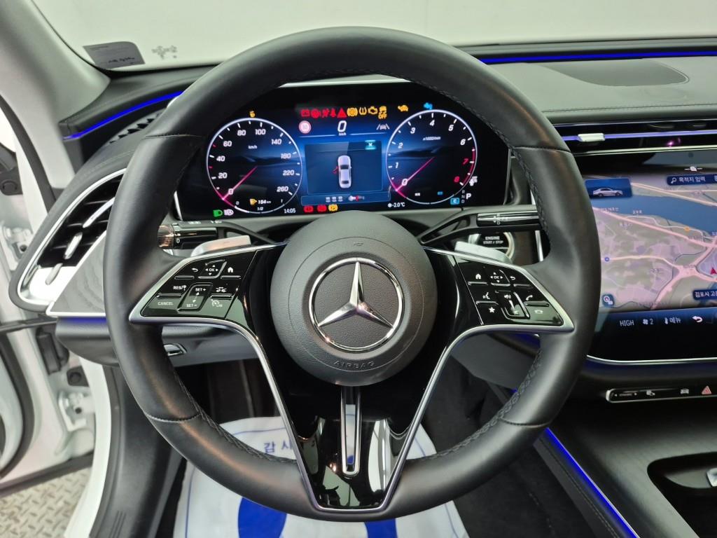 Mercedes Benz E class - Vista 9