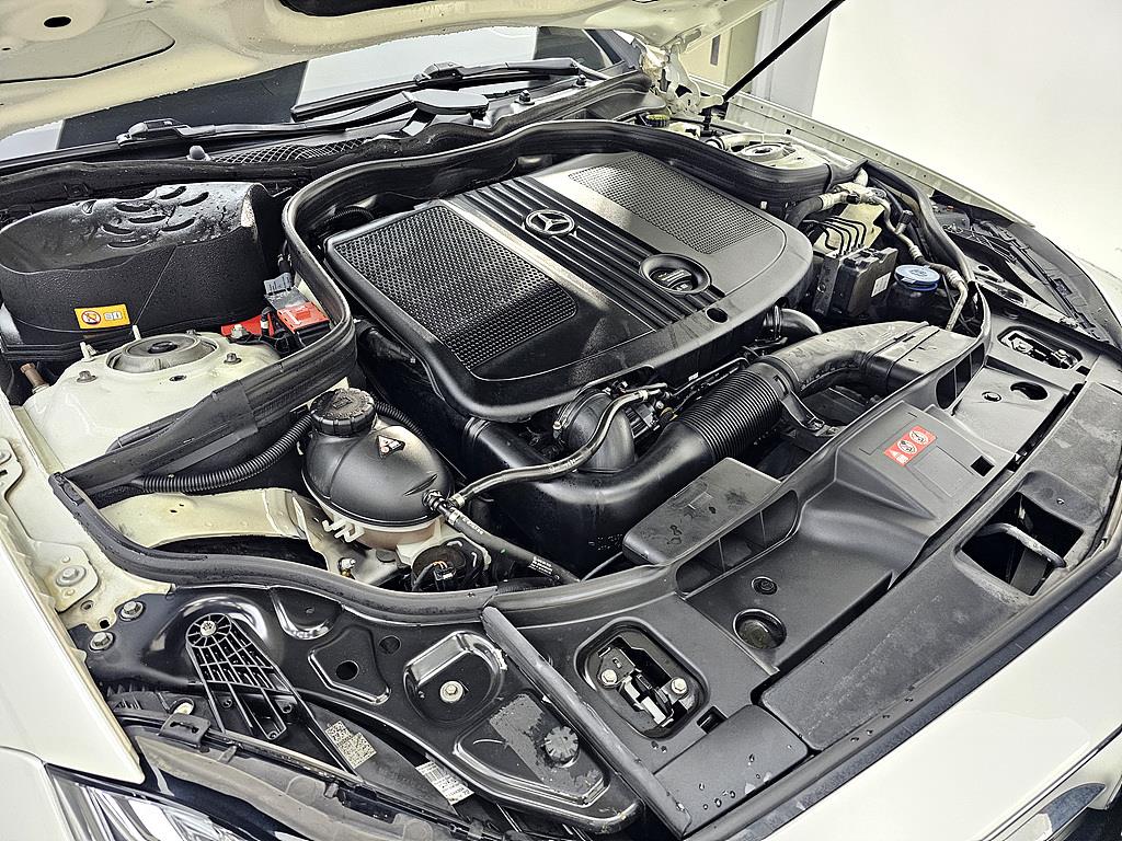 Mercedes Benz CLS Class - Vista 6