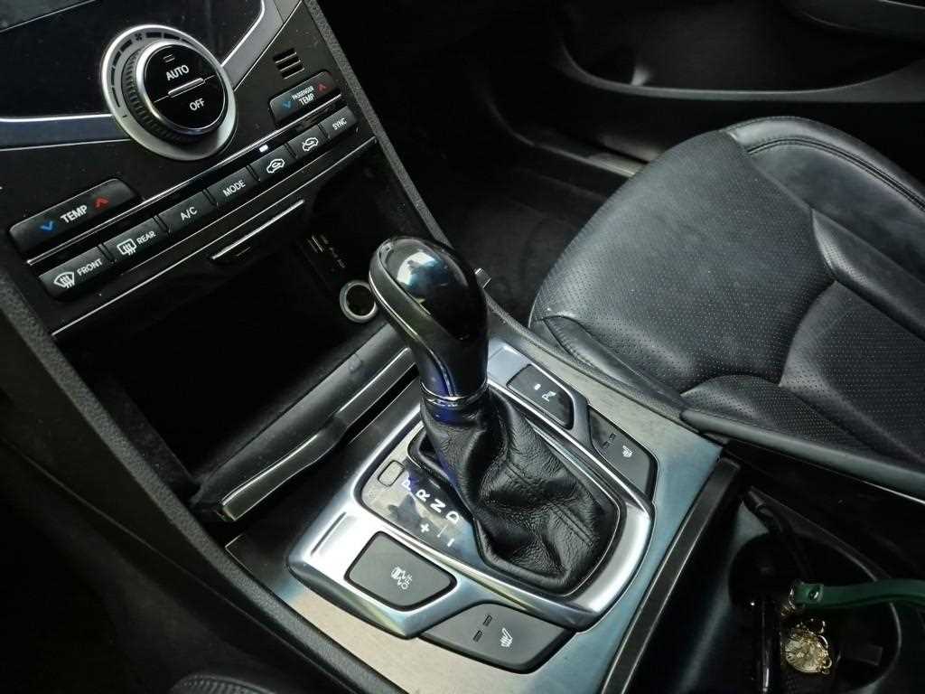 HYUNDAI Grandeur - Vista 8