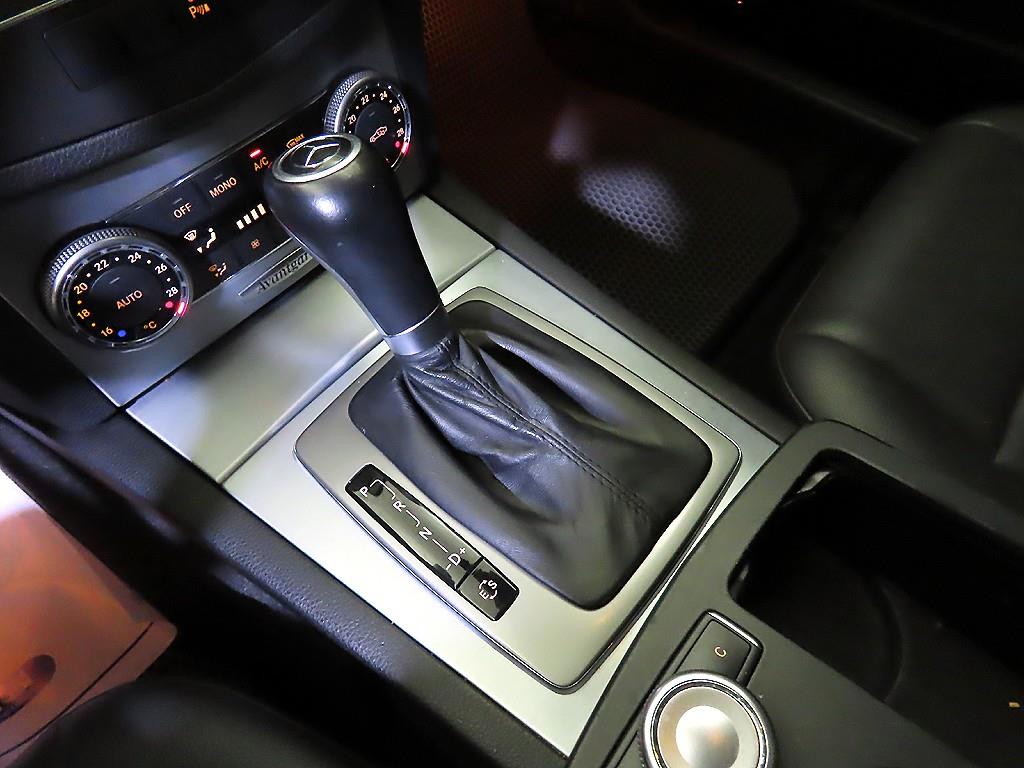 Mercedes Benz C Class - Vista 12