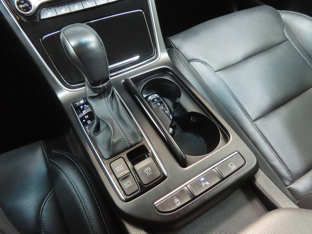 HYUNDAI Grandeur - Vista 12