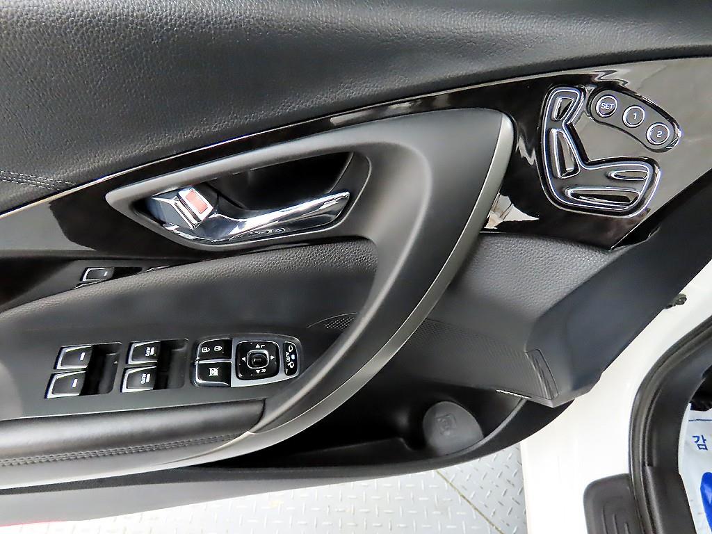 HYUNDAI Grandeur - Vista 11