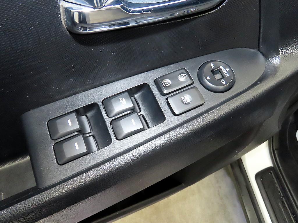 KIA Sportage 2011 Blanco - Importación desde Corea - HF Imports Iquique - Foto 13