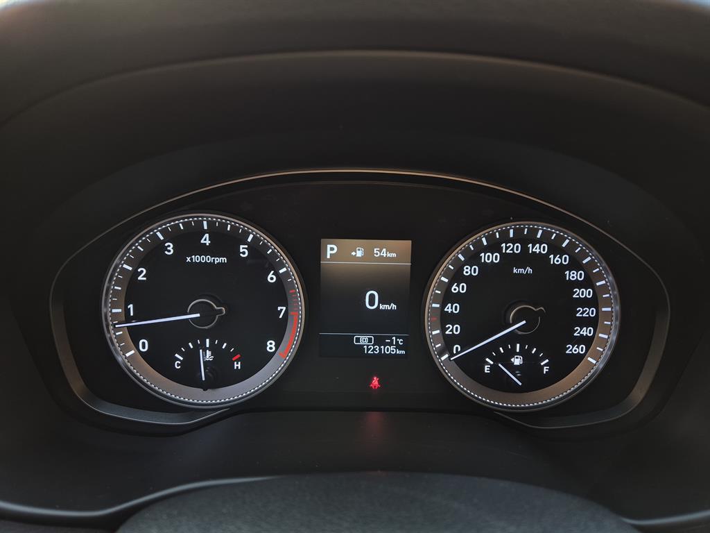 HYUNDAI Grandeur - Vista 11