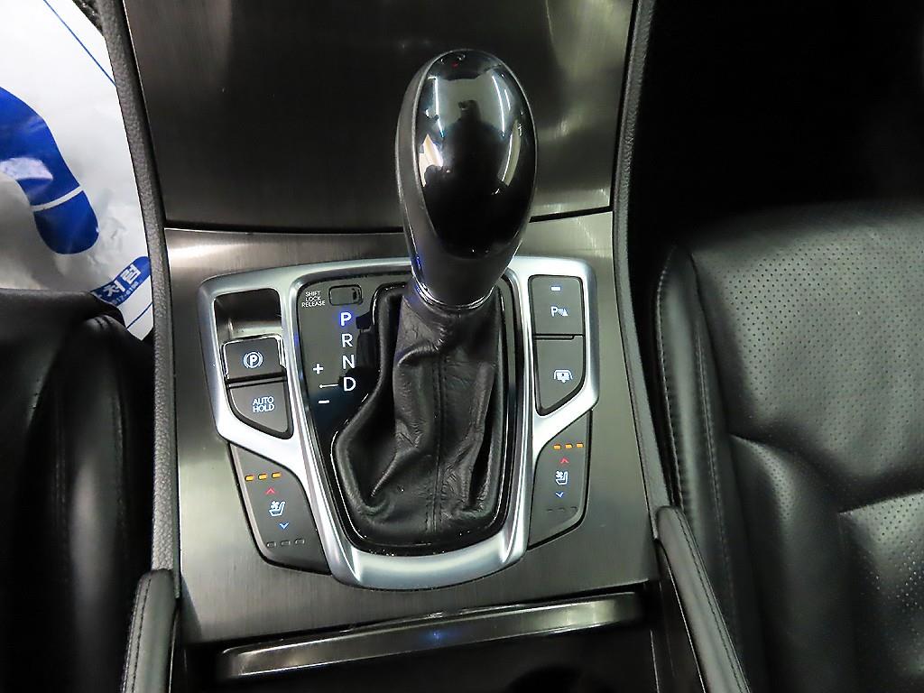 HYUNDAI Grandeur - Vista 10