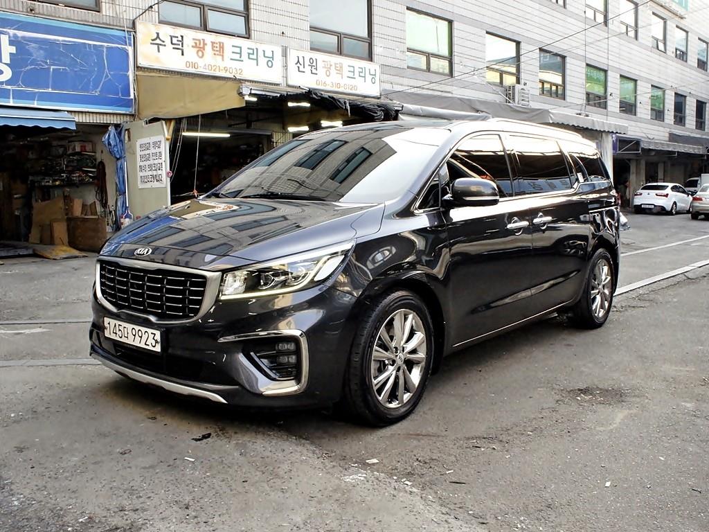 KIA Carnival - Vista 3