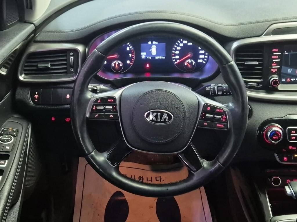 KIA Sorento - Vista 9