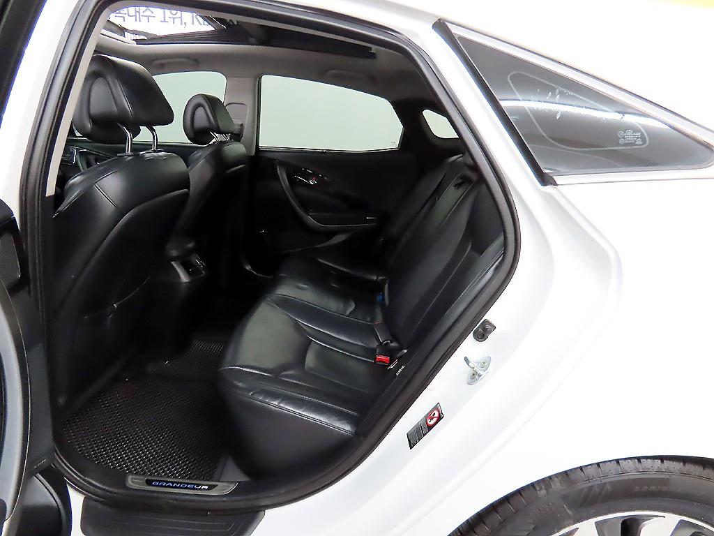 HYUNDAI Grandeur - Vista 6