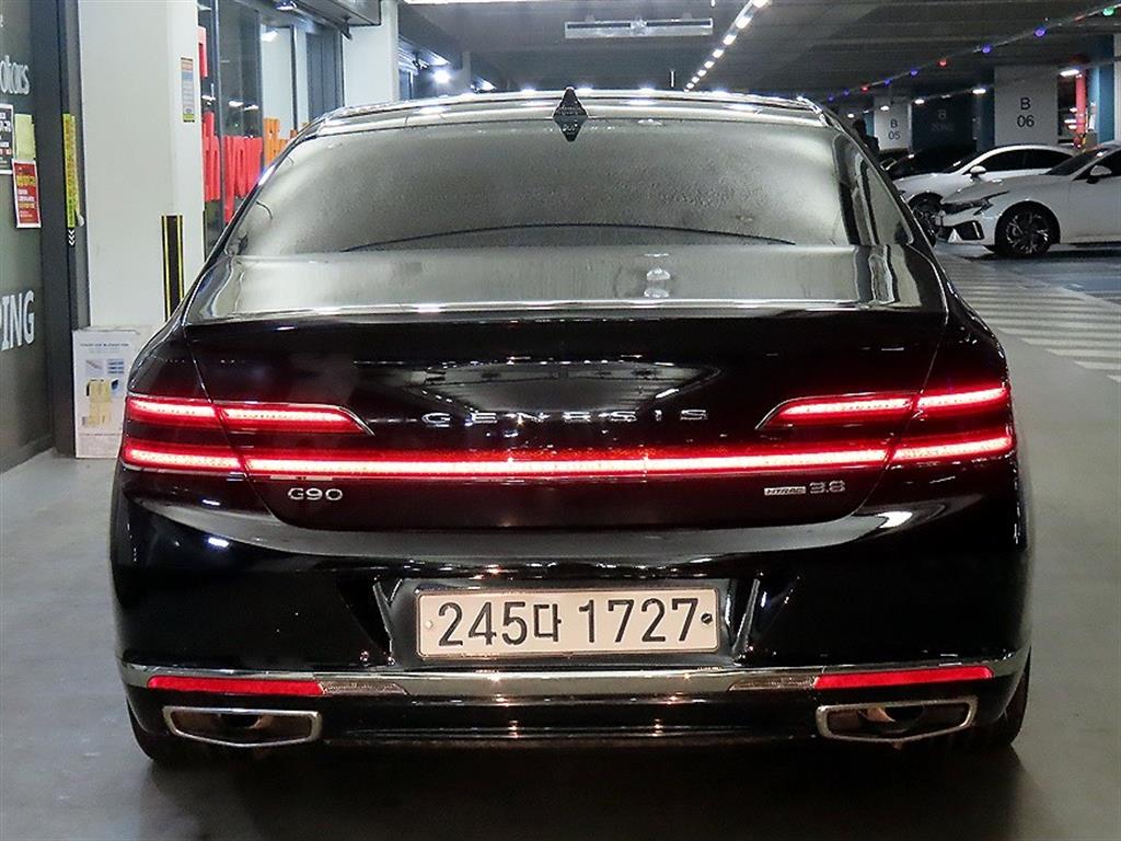 Genesis G90 - Vista 5