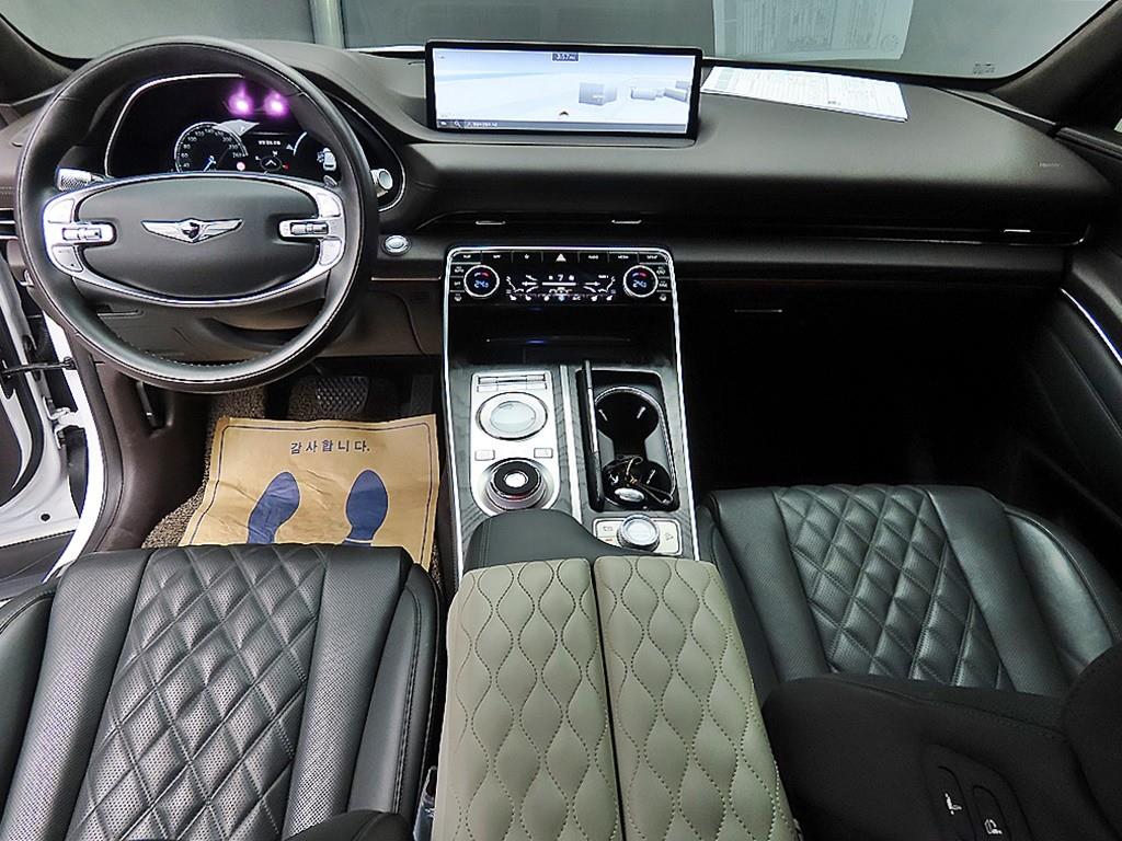 Genesis GV80 - Vista 7