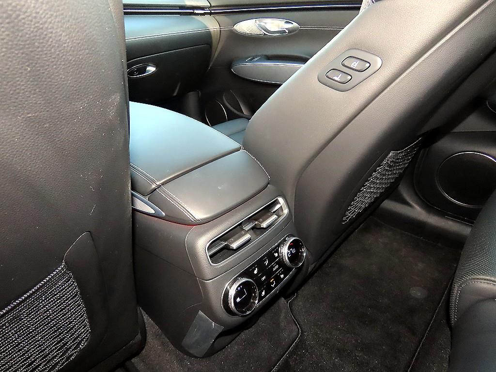Genesis GV70 2022 Negro - Importación desde Corea - HF Imports Iquique - Foto 16