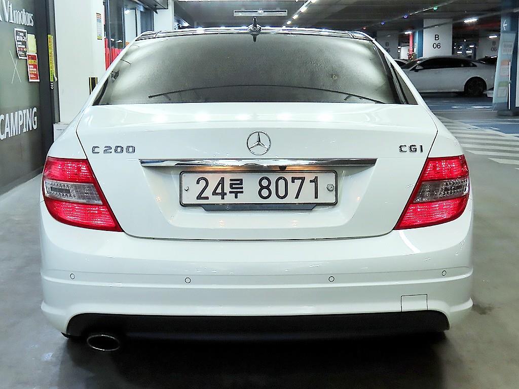 Mercedes Benz C Class - Vista 5