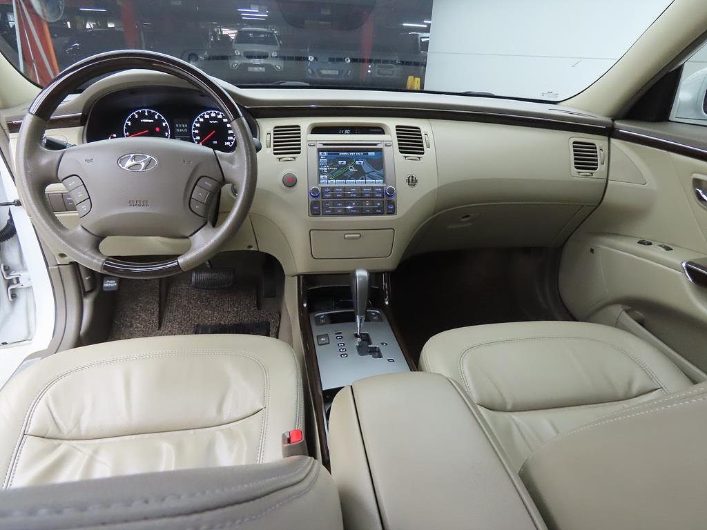 HYUNDAI Grandeur - Vista 7