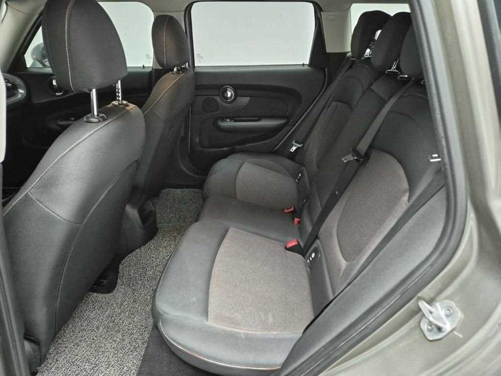 Mini Clubman - Vista 12