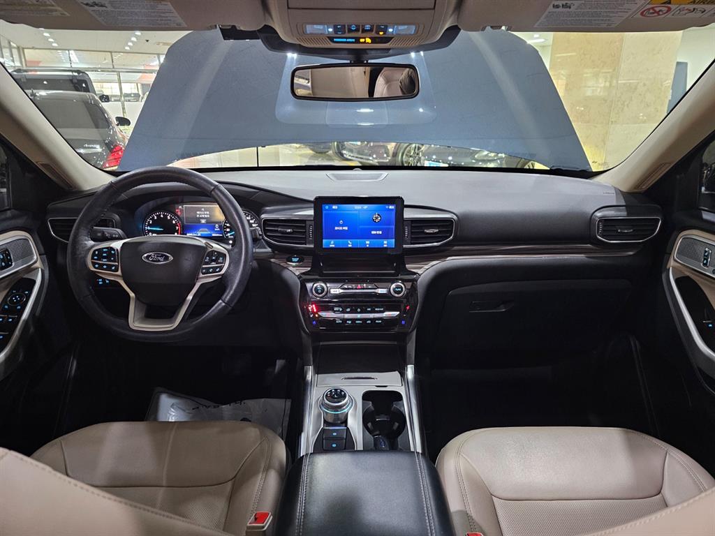 Ford Explorer - Vista 8