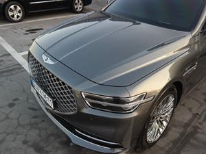 Genesis G90 - Vista 11