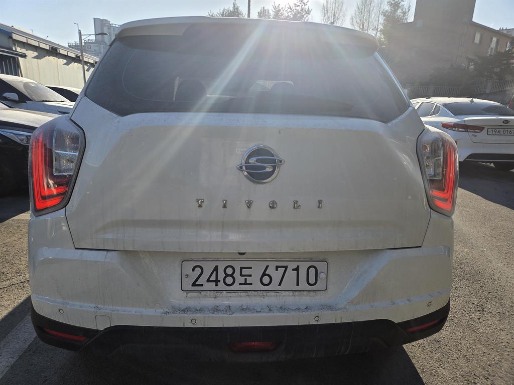 Ssangyong Tivoli - Vista 2