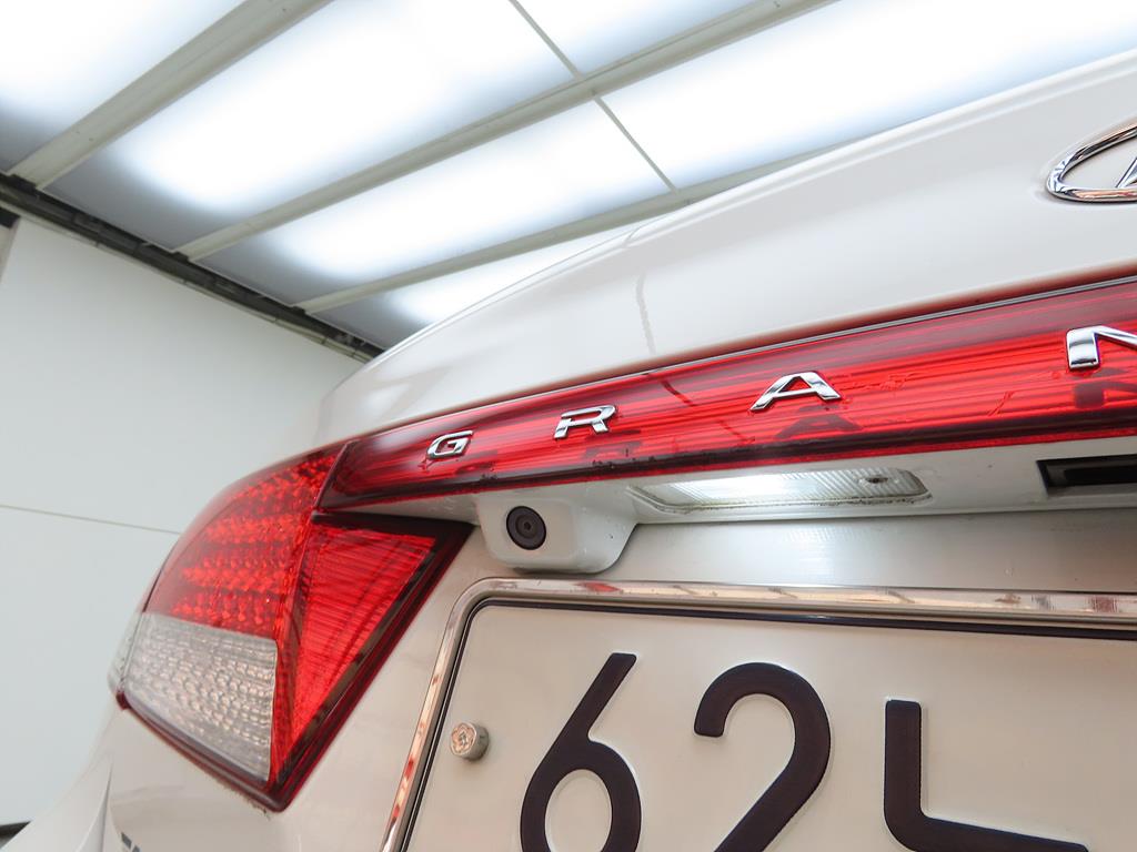 HYUNDAI Grandeur 2009 Blanco - Importación desde Corea - HF Imports Iquique - Foto 17