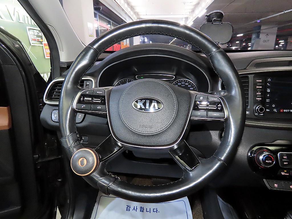 KIA Sorento - Vista 8