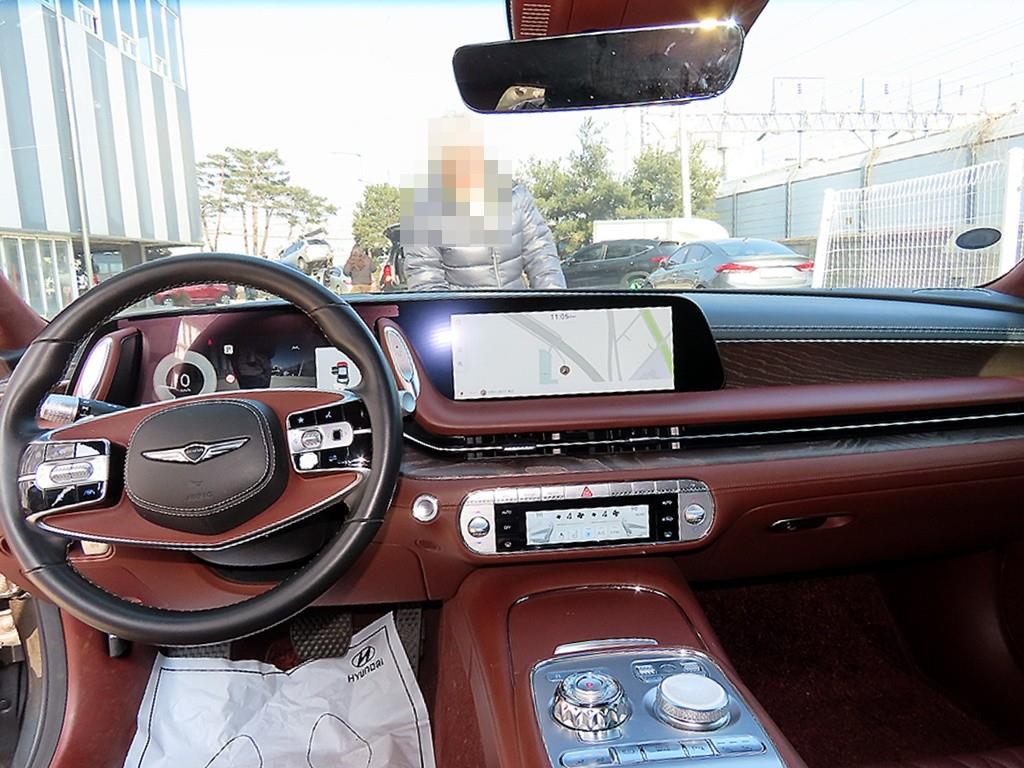 Genesis G90 - Vista 7