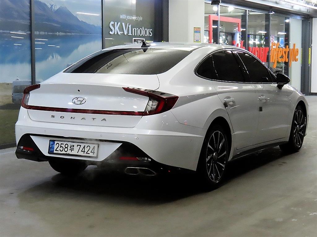 HYUNDAI Sonata - Vista 4