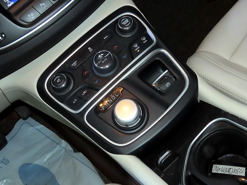 Chrysler 200 - Vista 12