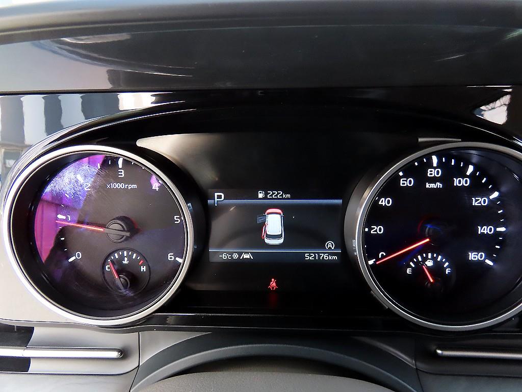KIA Carnival - Vista 10