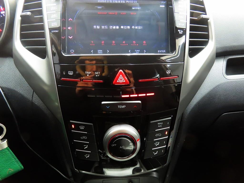 Ssangyong Tivoli - Vista 12