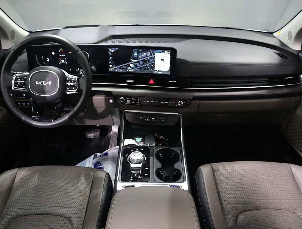 KIA Carnival - Vista 5