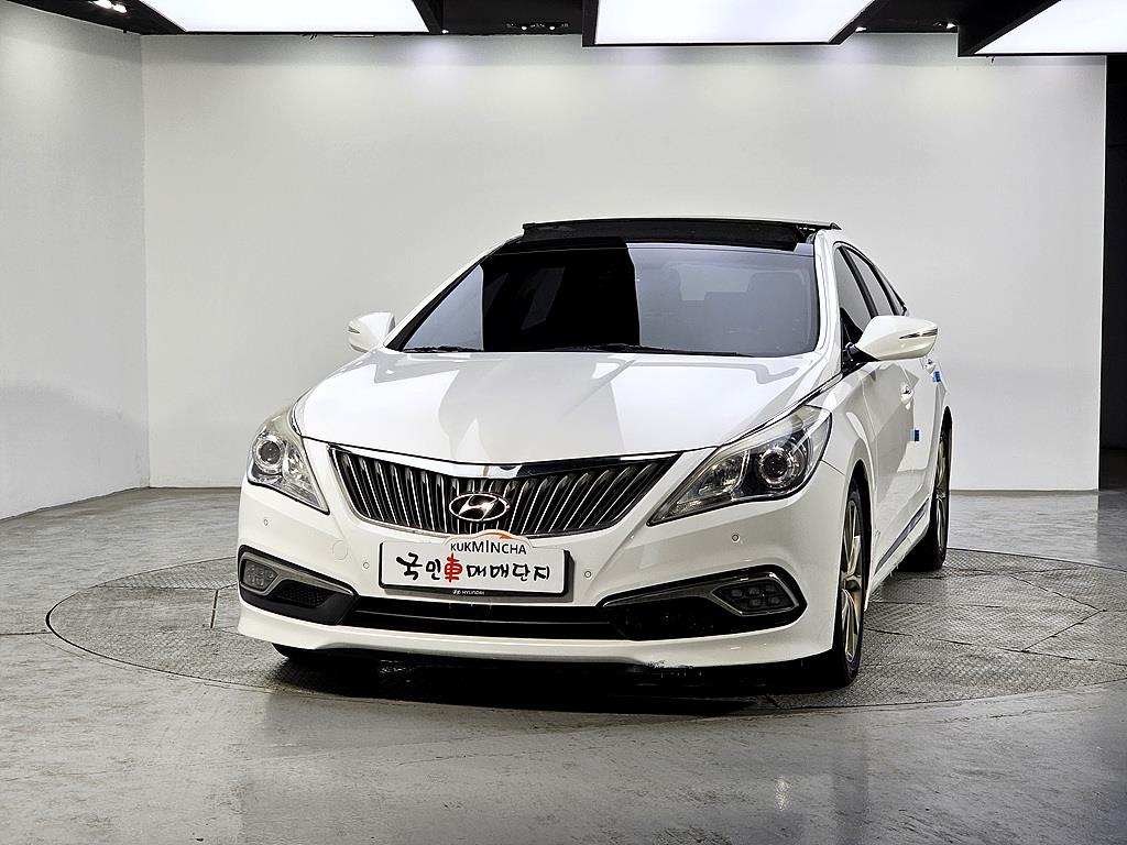 HYUNDAI Grandeur - Vista 2