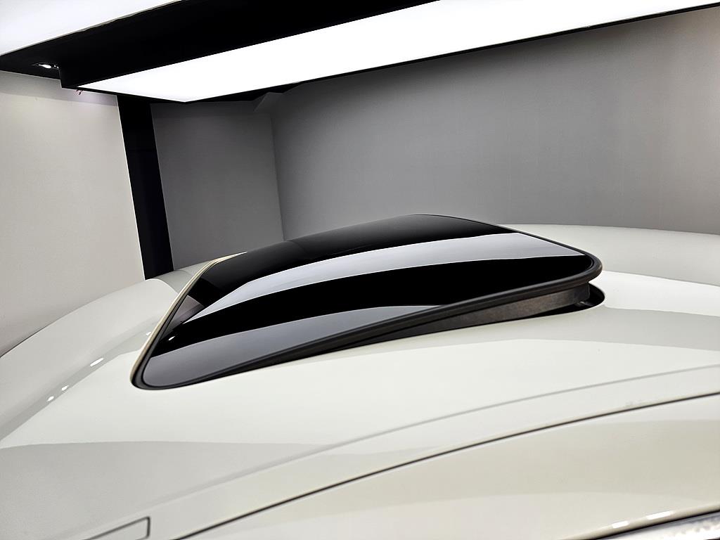 Mercedes Benz CLS Class - Vista 12